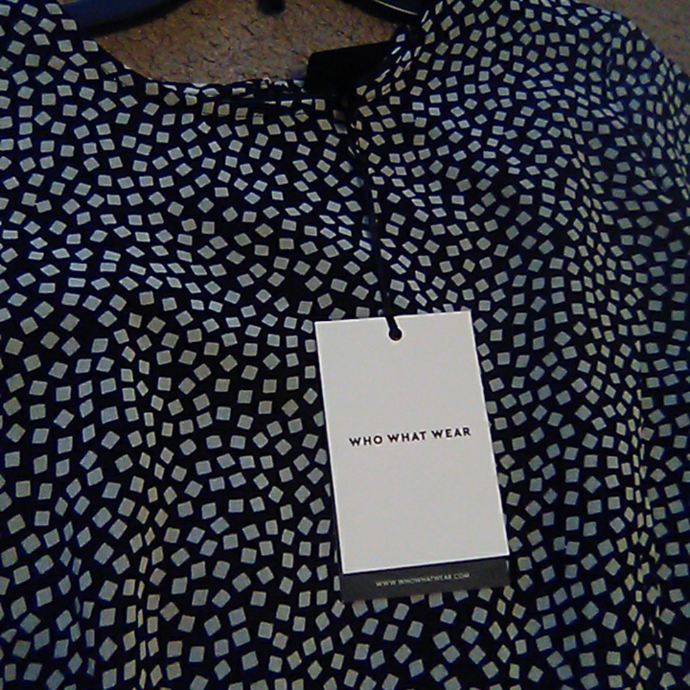 Dress - Picture 2 of 4